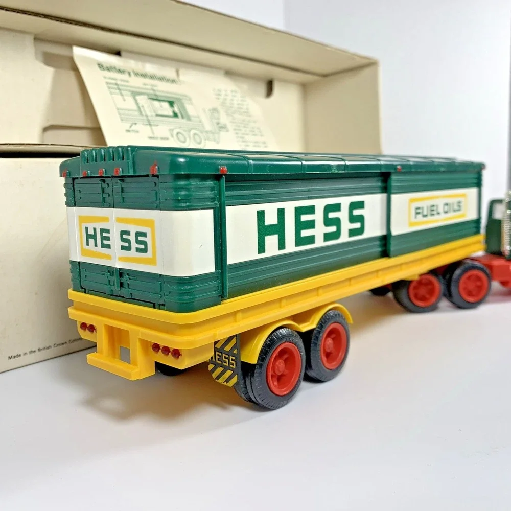 RARE Vintage‎ 1976 HESS Toy Tanker Truck w/ Barrels & Card in Original Box